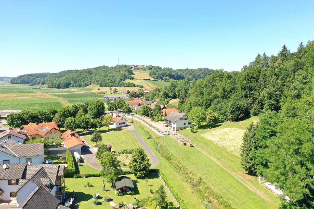 Hotel Gasthof Zum Wallner Kalch Exterior foto